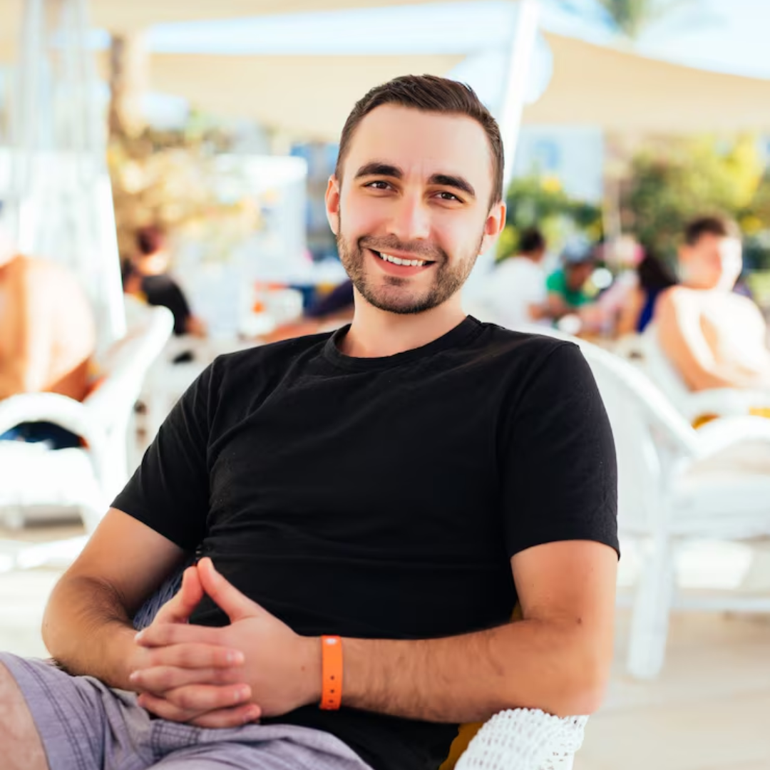 <em>Alejandro M.</em>